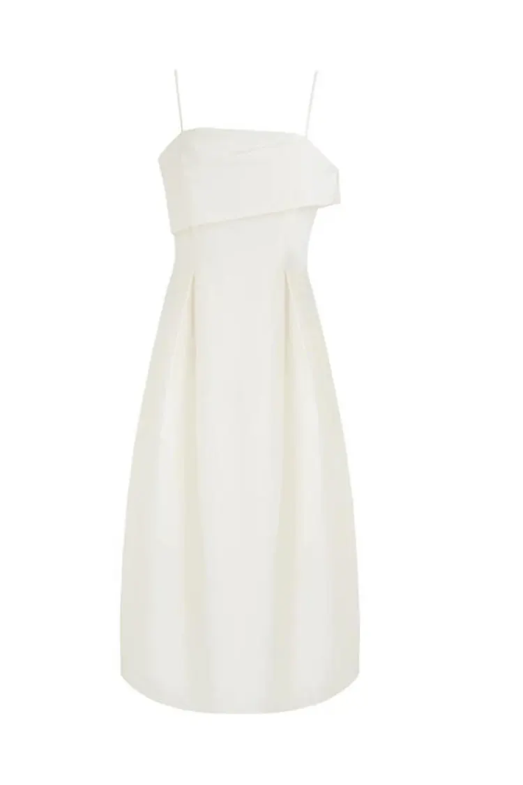 Comment une robe de soirée asymétrique de style français pour femmes peut-elle rehausser votre déclaration de mode élégante
